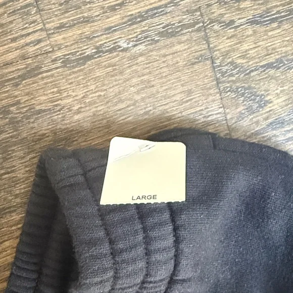 NEW VICTORIA SECRET Secret woman's large Classic Black flare pants NEW NWT - Picture 2 of 3